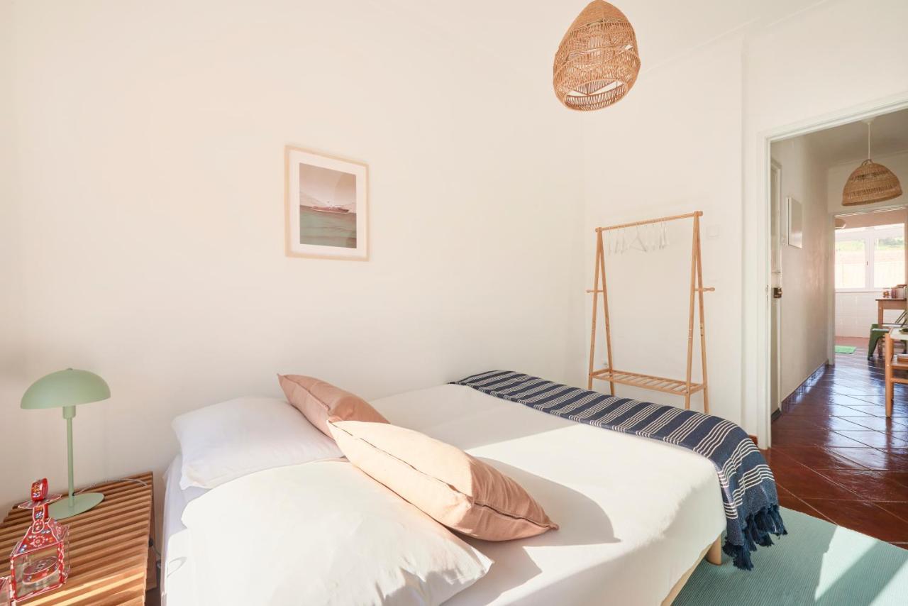 Central & Sunny 2Br Apt Near Beach, By Timecooler 塞图巴尔 外观 照片