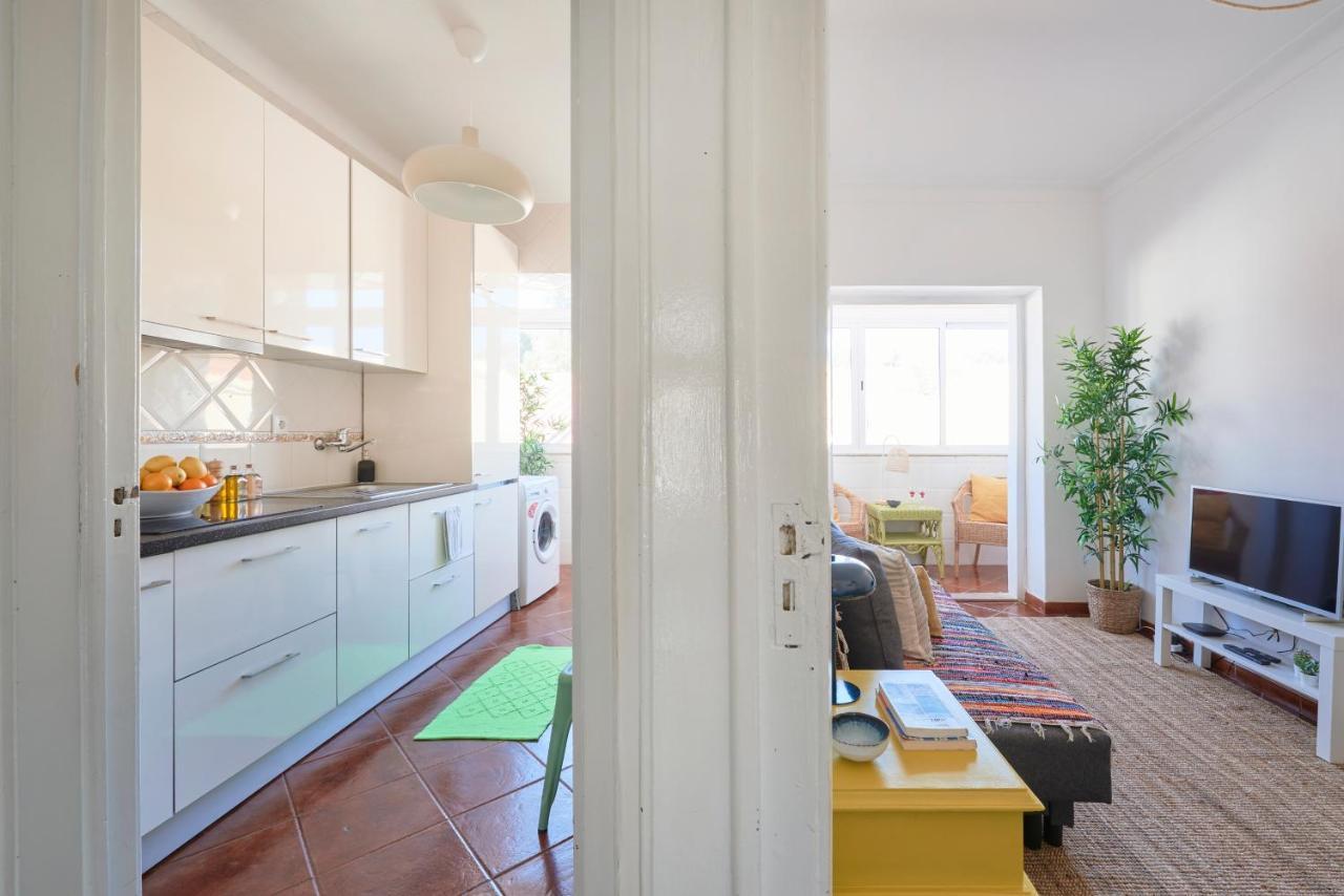 Central & Sunny 2Br Apt Near Beach, By Timecooler 塞图巴尔 外观 照片