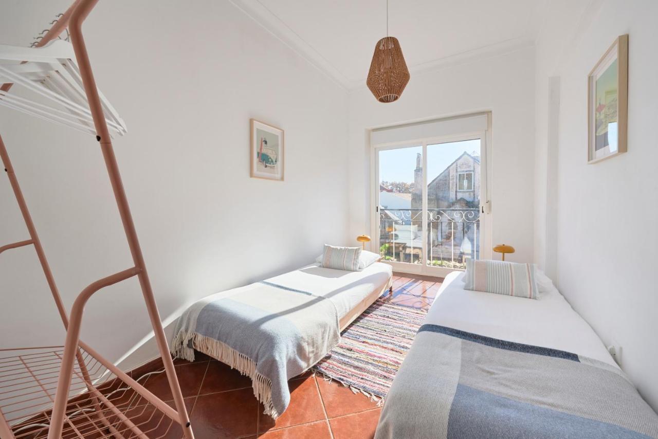 Central & Sunny 2Br Apt Near Beach, By Timecooler 塞图巴尔 外观 照片