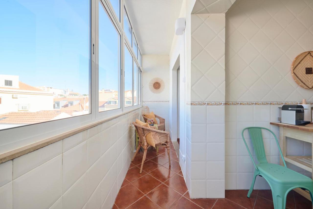 Central & Sunny 2Br Apt Near Beach, By Timecooler 塞图巴尔 外观 照片